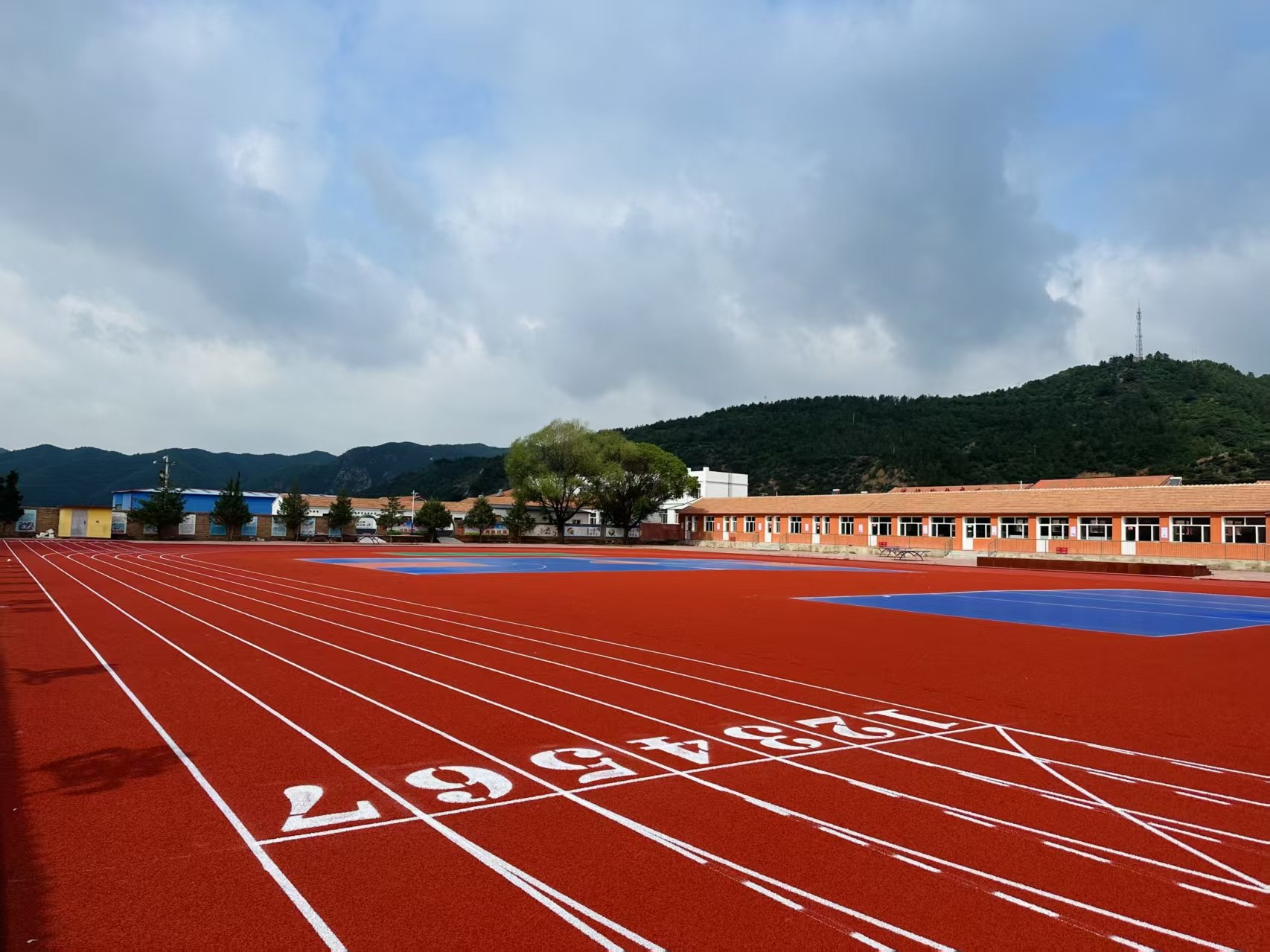 南平市自结纹塑胶跑道EPDM塑胶跑道 - 厂家